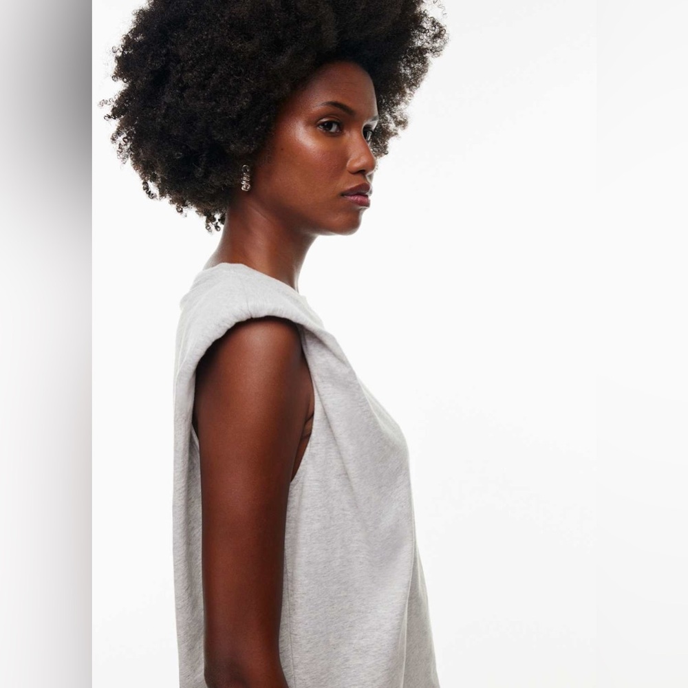 Aritzia Babaton Top - Picture 5 of 11